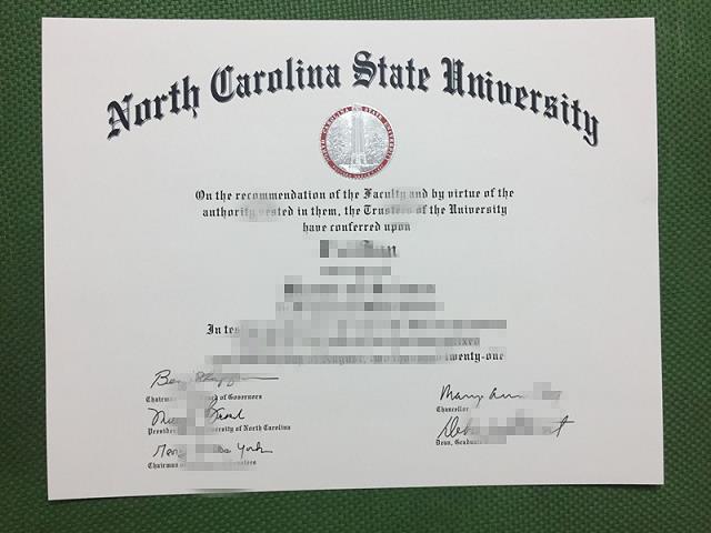 北卡罗来纳大学教堂山分校毕业学位成绩单样品University of North Carolina at Chapel Hill Diploma